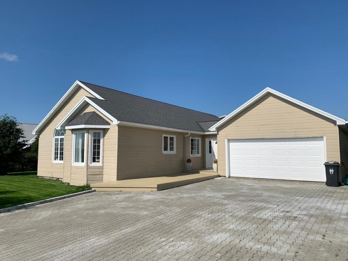 4-bedroom With Private Gym And Hot-tub Reykjavik