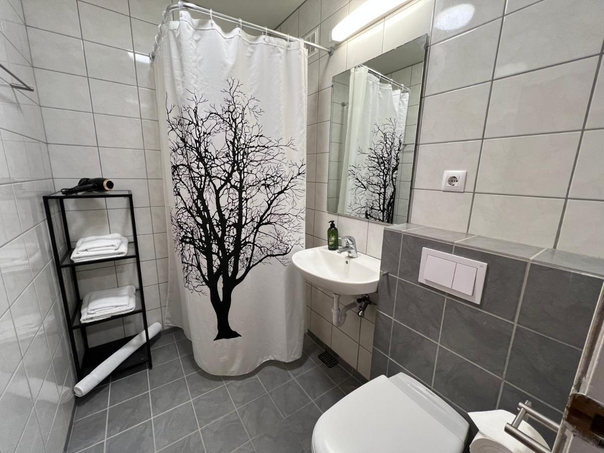 Panoramic With Stunning View - Free Parking Apartment *