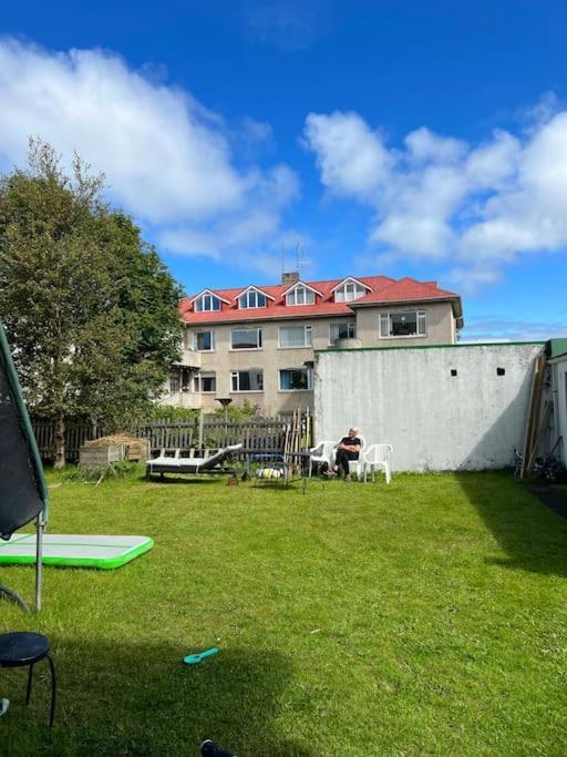 With 4 Bedrooms - Center Apartment *