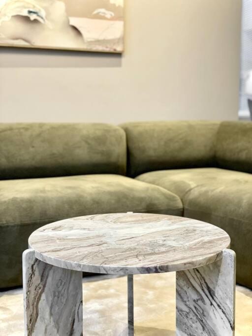 Apartment Private Lux 2br & 2ba Center With Free Parking