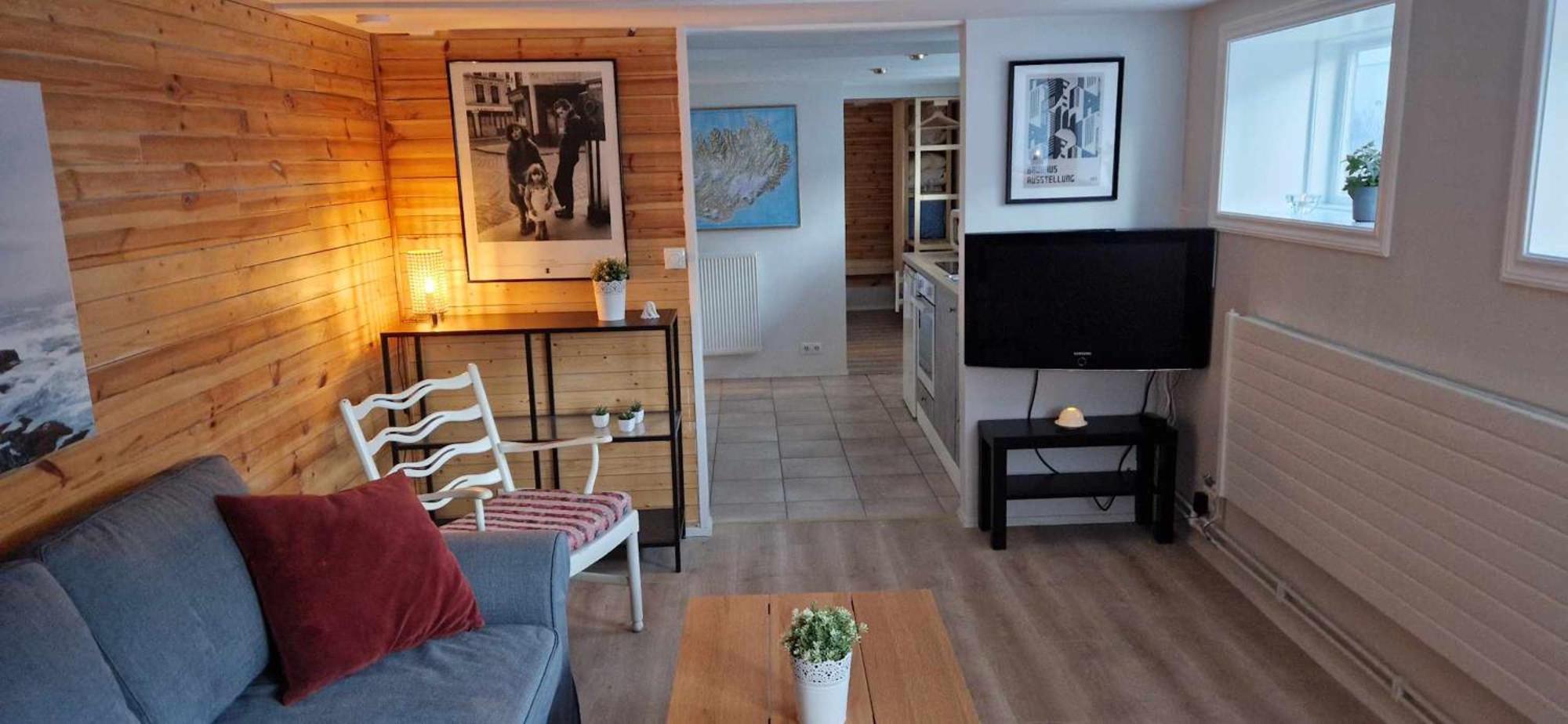 Charming In Old Town - Great Location