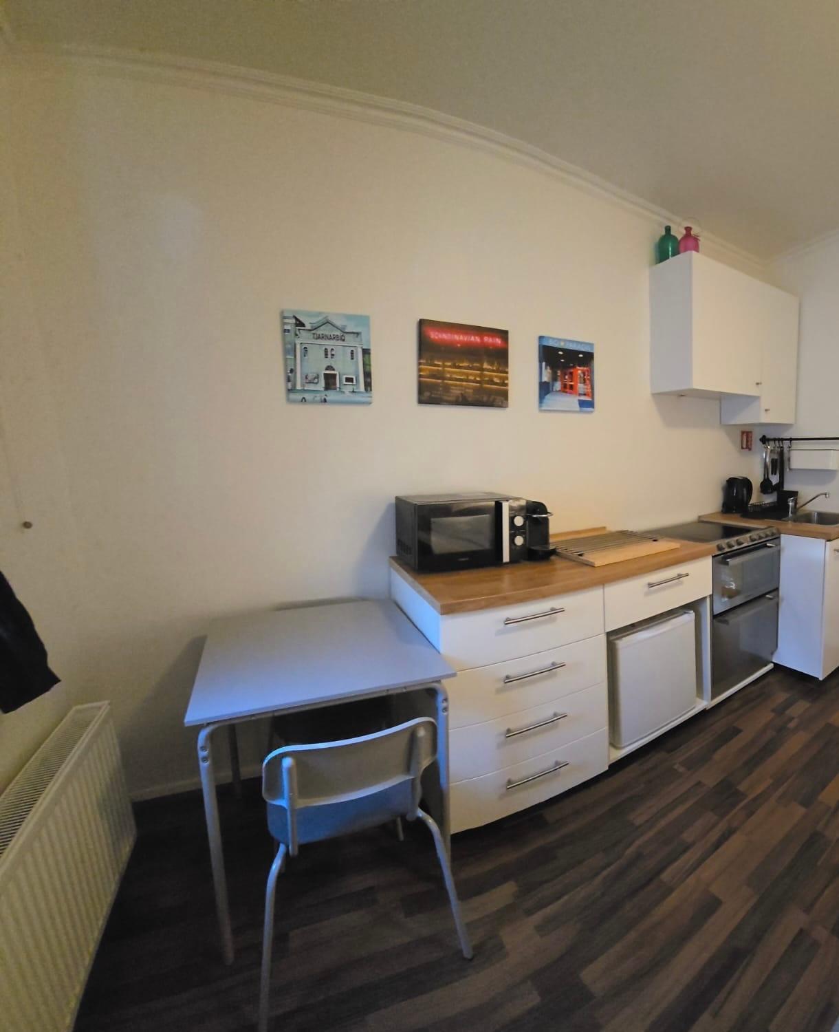 104- Free Parking Onsite -private Entrance Apartment