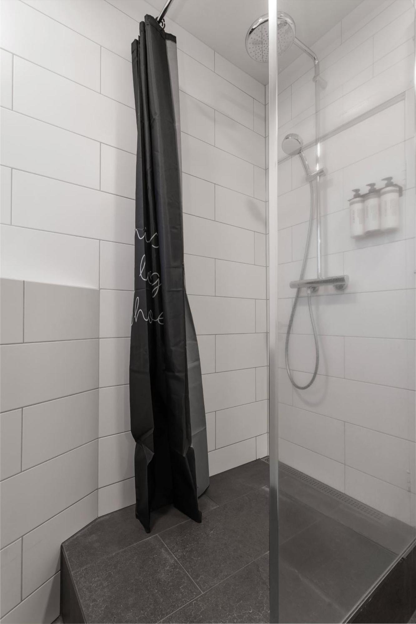 Spacious 3bedroom On Rainbow Street Apartment Reykjavik