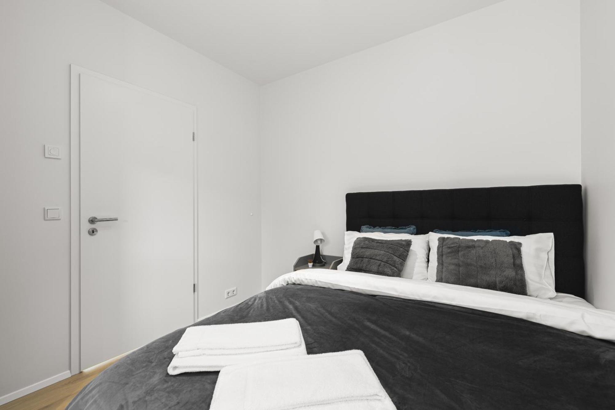 Your Perfect Oasis With Large Porch & Scenic Views Apartment