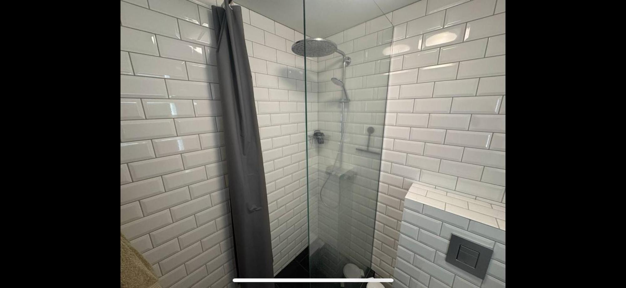 1-bedroom Apt. Washer/dryer, Easy Access To Road 1 Apartment *