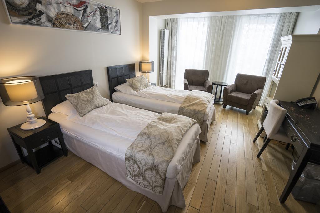 Center Hotel
