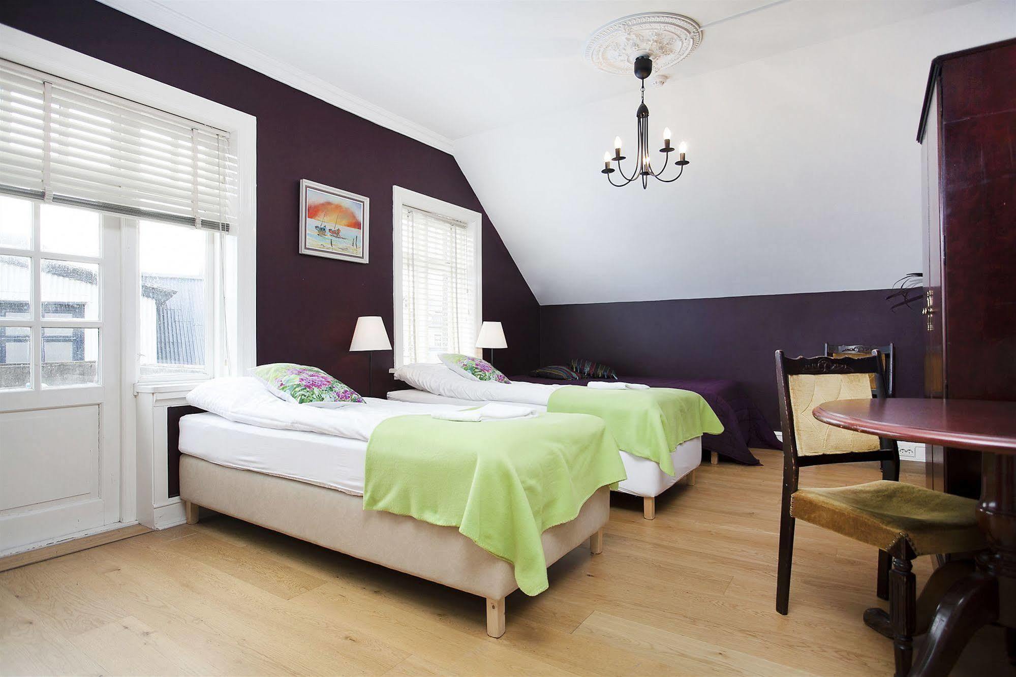 Skolabru Guesthouse 2*