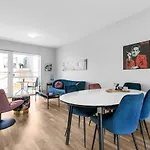 Perfectly Located Reykjavik Apt. - Two Balconies