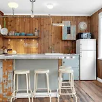 Rustic Retreat In The Center Of Reykjavik