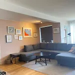 Spacious 3 Bedroom Apartment,Close To Centrum.