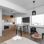 Sunny Reykjavik Apartment - Harbour View
