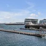 Sunny Reykjavik Apartment - Harbour View