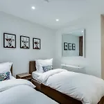 Black Pearl Apartment Hotel