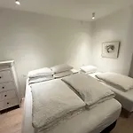 Naustavoer 30