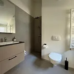 Downtown Modern Luxury Apt 101