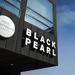 Black Pearl Apartment Hotel