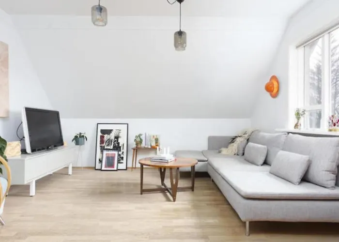 Unique 2 Bedroom Apartment Downtown