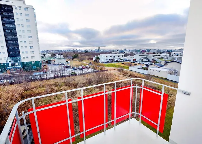 City View, Bright & Cozy - Free Parking