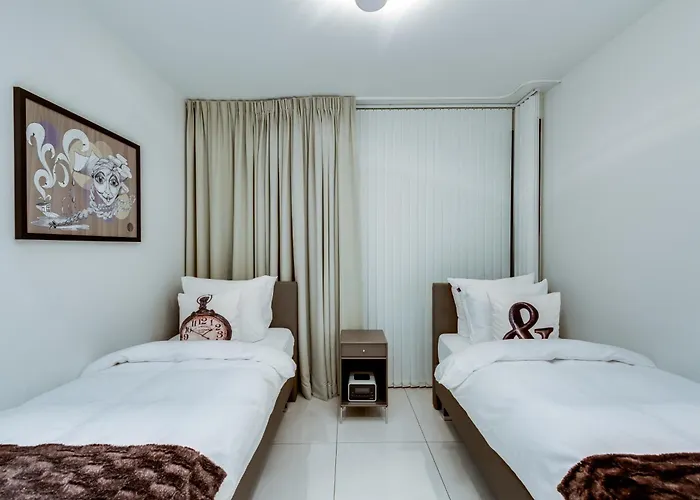 Black Pearl Apartment Hotel
