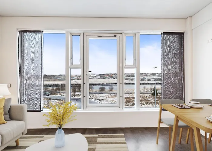 Central Reykjavik Baldursbra Apartment