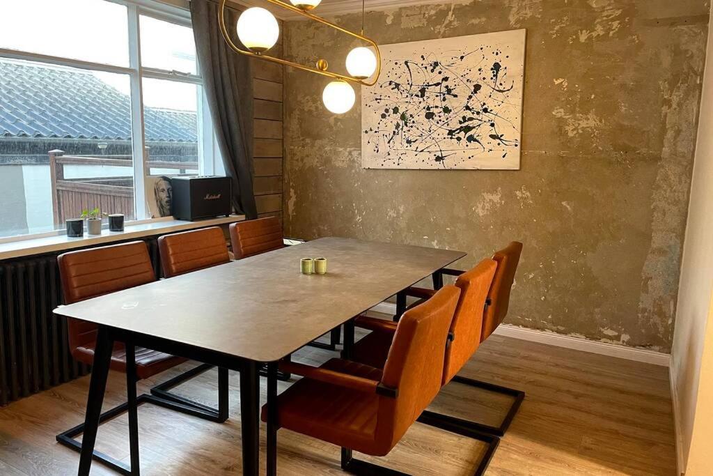 Apartamento Cozy Two Storey House In Center Of Reykjavík Reiquiavique