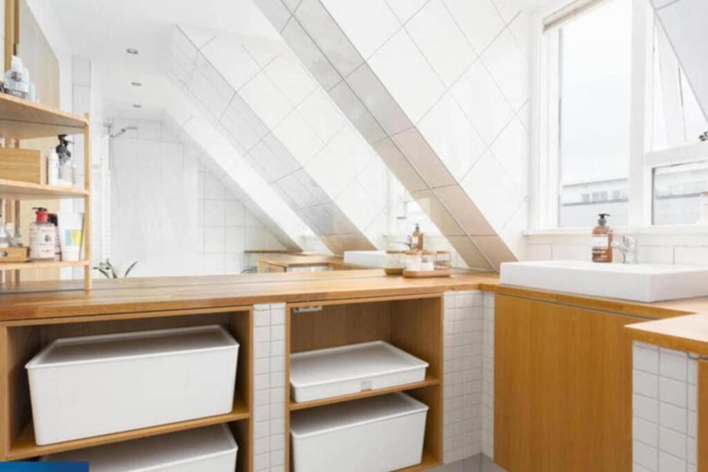 Apartamento Unique 2 Bedroom Apartment Downtown *