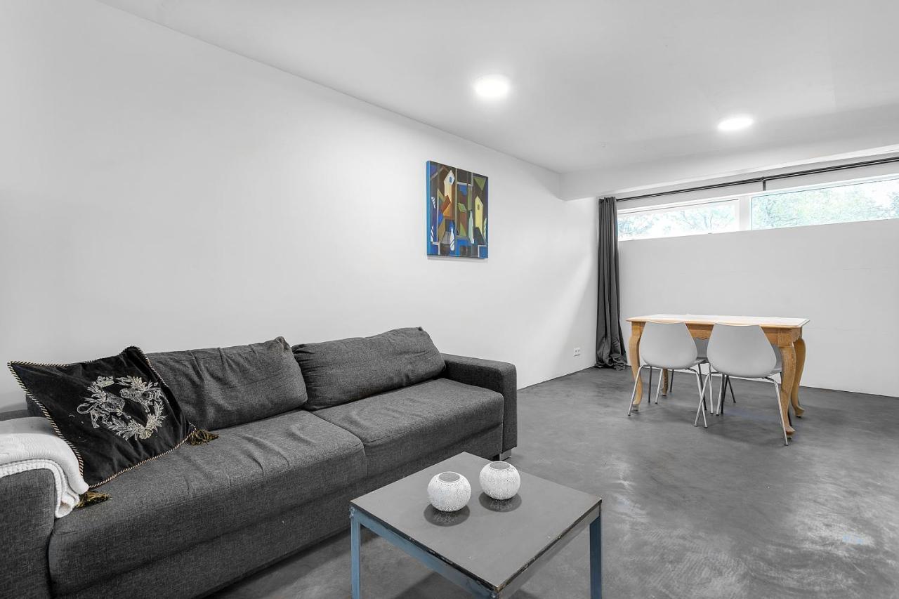 Lovely Studio With Hot Tub Apartment Reykjavik