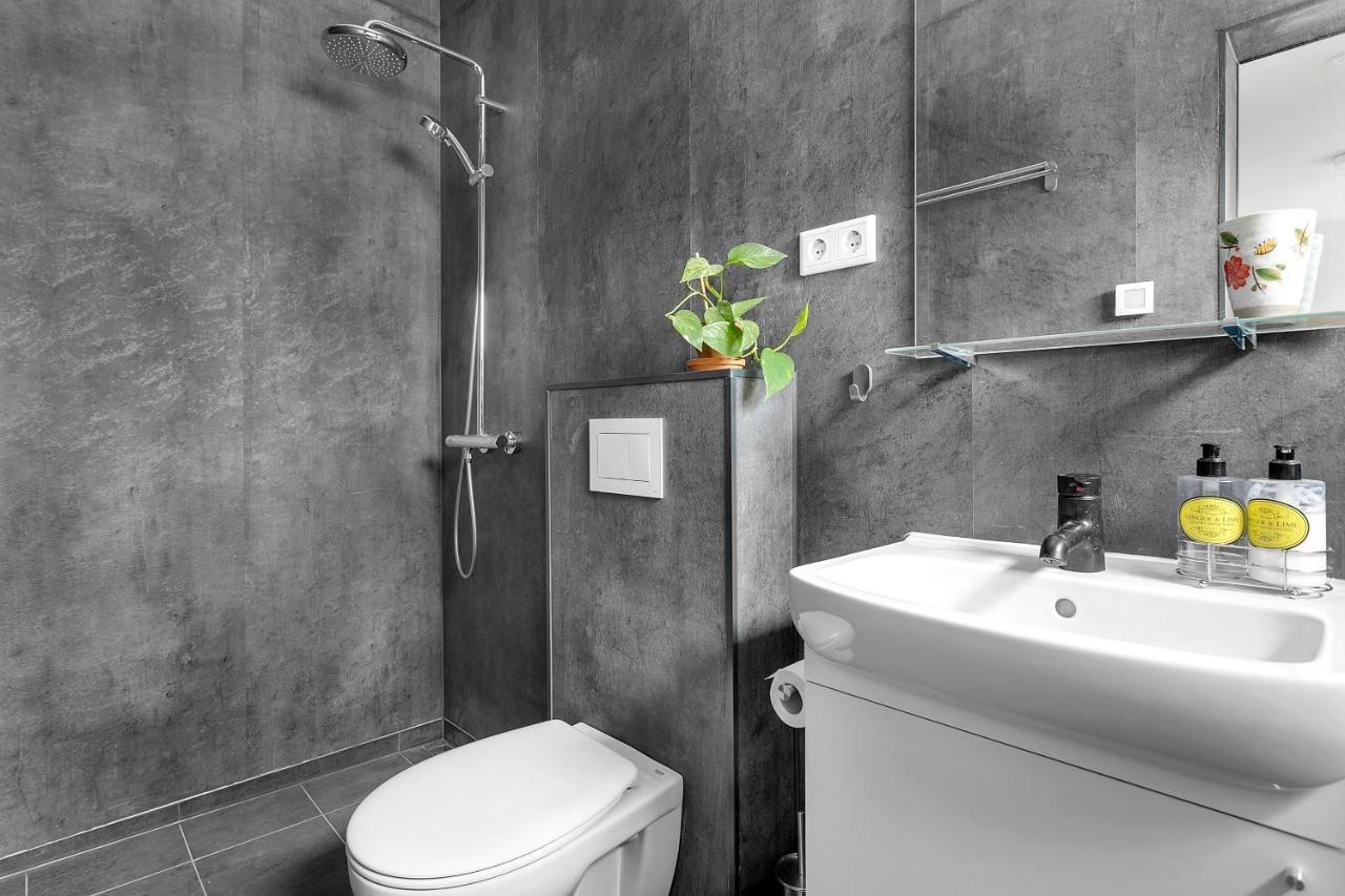 Lovely Studio With Hot Tub Apartment