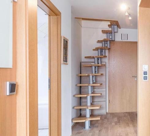 Unique 2 Bedroom Apartment Downtown *