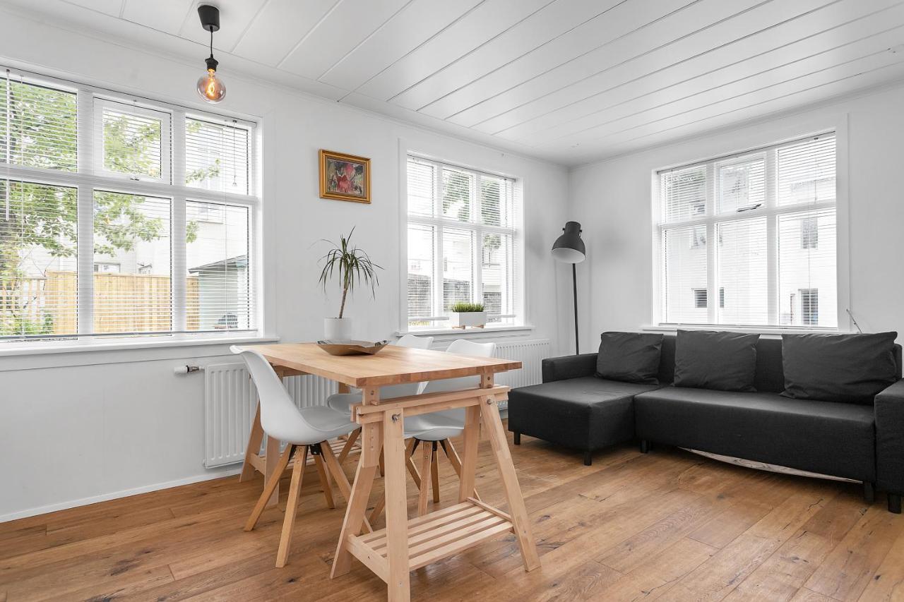 Cozy Studio In Center Apartment *