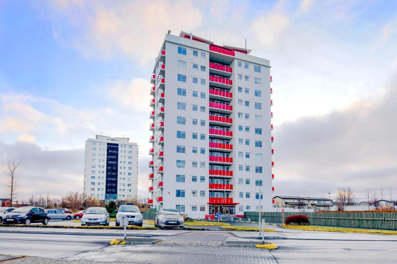 View, Bright & Cozy - Free Parking Apartment *