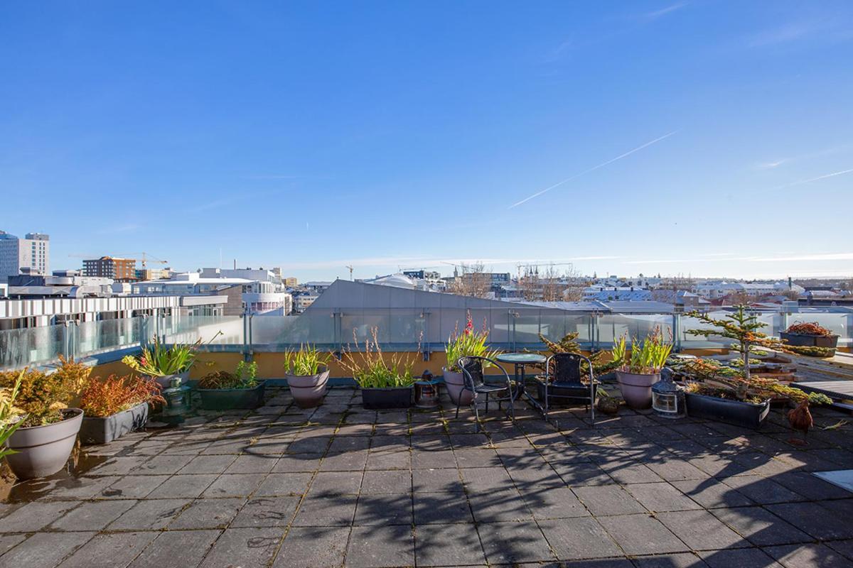 Penthouse With Panasonic Mountain View Apartment *