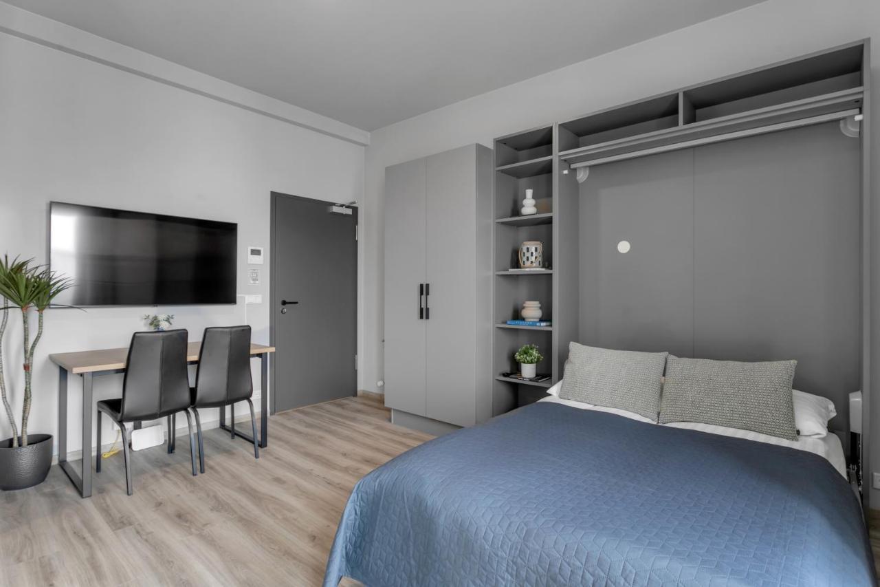 Apartment B18 *