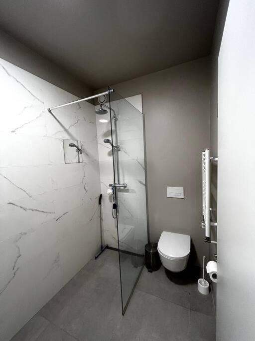 A Modern & Homely Apartment *