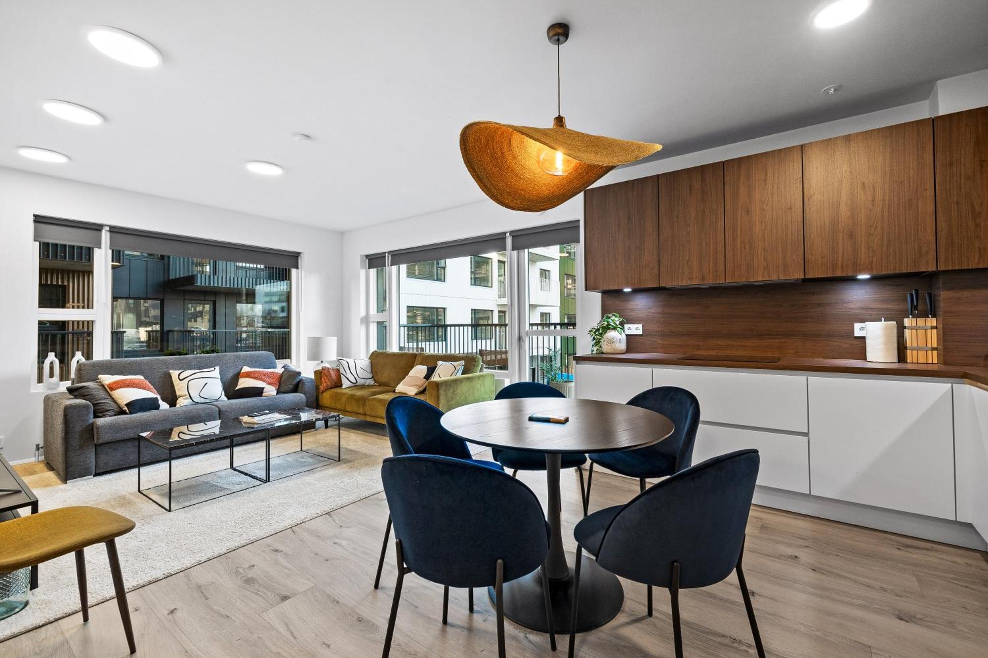 Unwind In Luxury Steps From Smaralind Mall Appartement Reykjavík