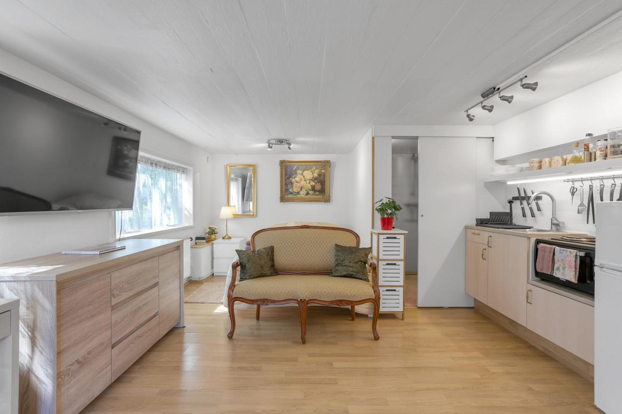 Lara Studio: Laugardalur Valley Retreat With Private Entrance And Parking Reiquiavique