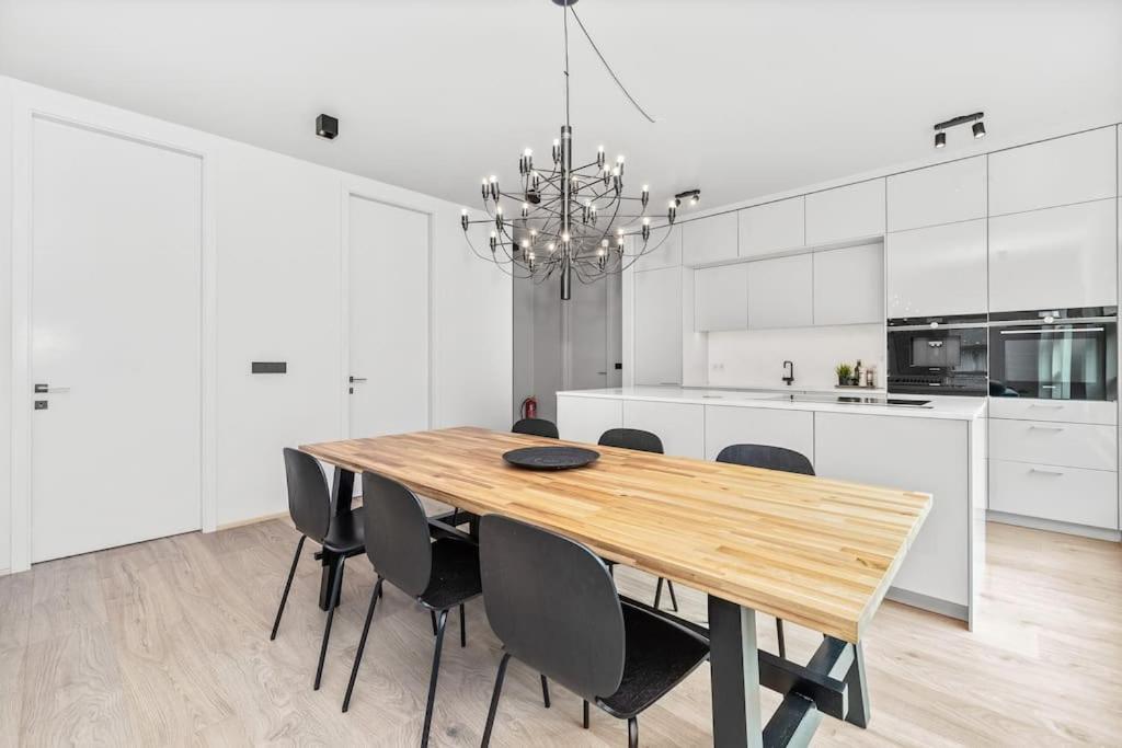 Apartment Modern Lux Retreat With 2br&2ba Heart Of The City Reykjavik