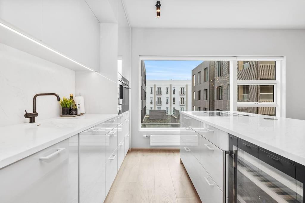 Modern Lux Retreat With 2br&2ba Heart Of The City Reykjavik
