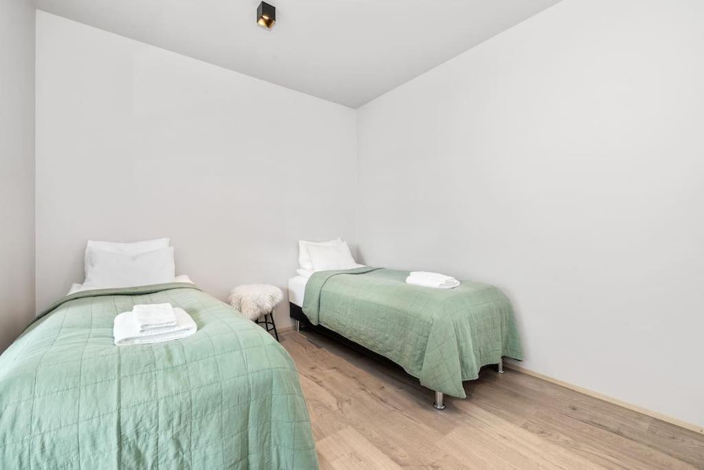 Apartment Modern Lux Retreat With 2br&2ba Heart Of The City Reykjavik