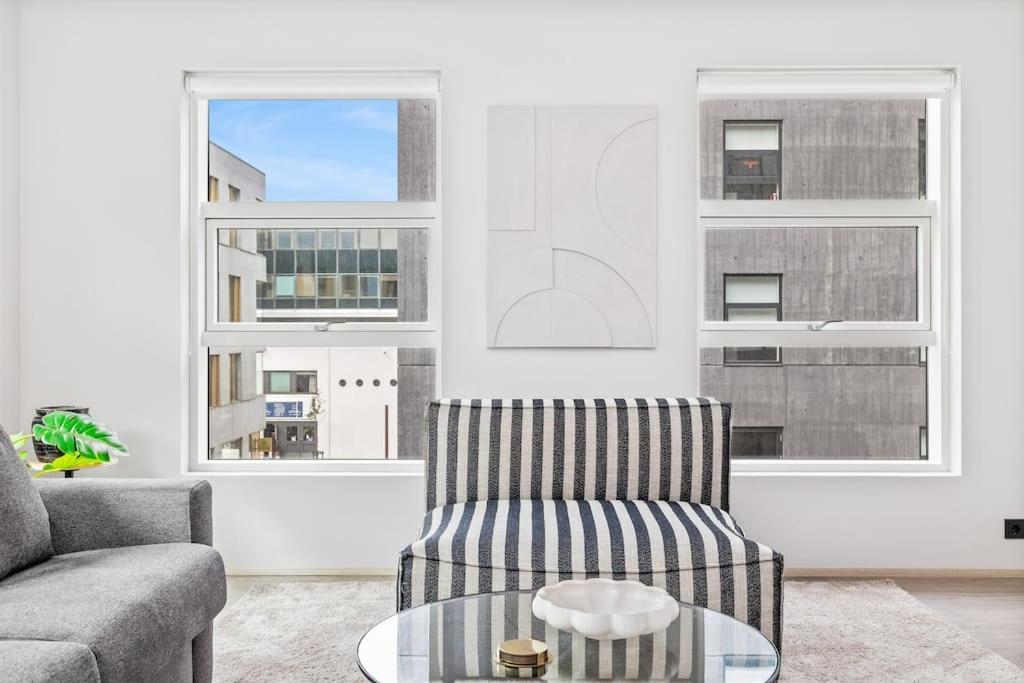 Apartment Modern Lux Retreat With 2br&2ba Heart Of The City