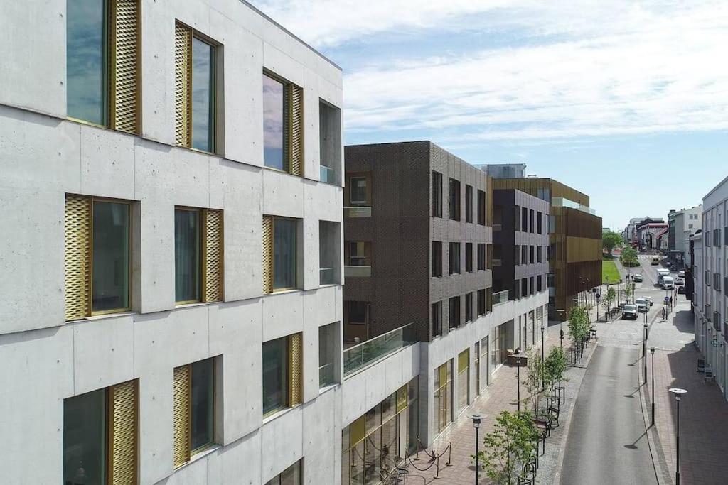 Modern Lux Retreat With 2br&2ba Heart Of The City Apartment Reykjavik