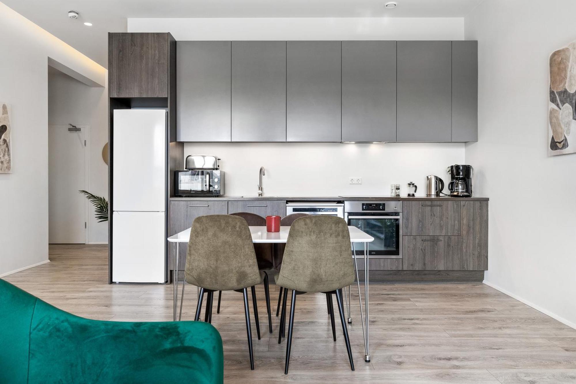 Apartment 65