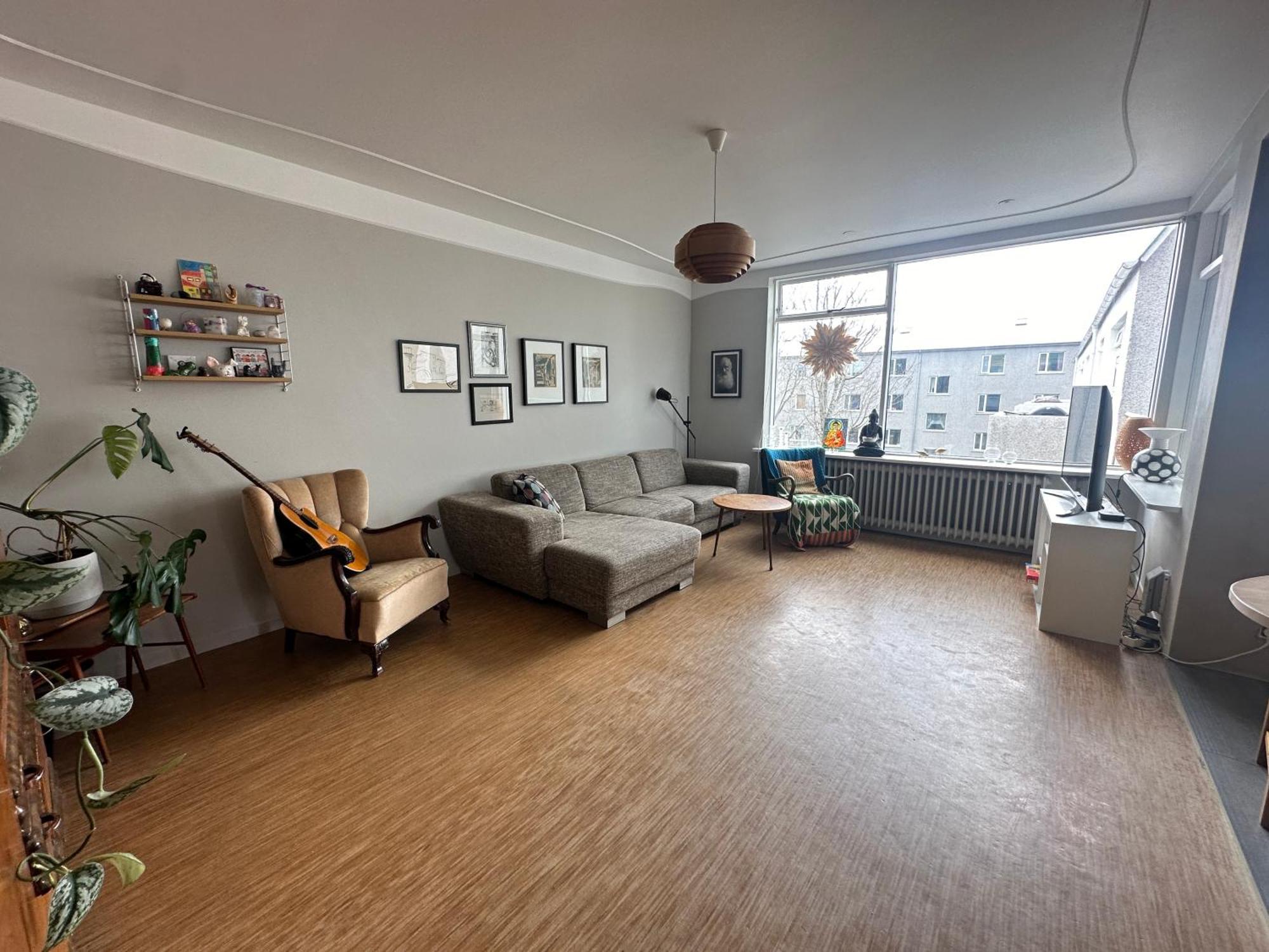 In Laugarnesvegi, - Birta Apartment Reykjavík