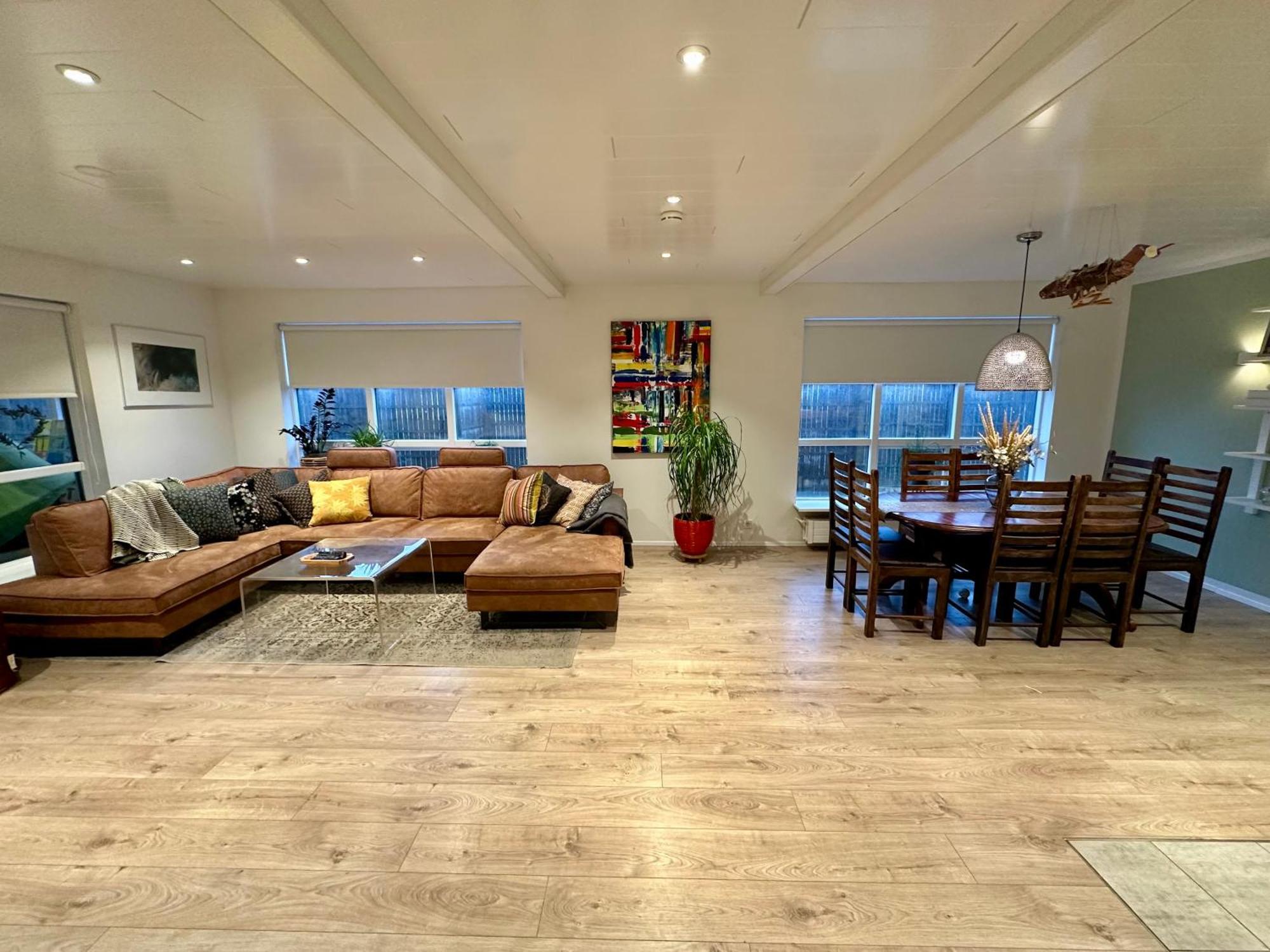 Luxurious House With Hot & Cold Tub * Reykjavik