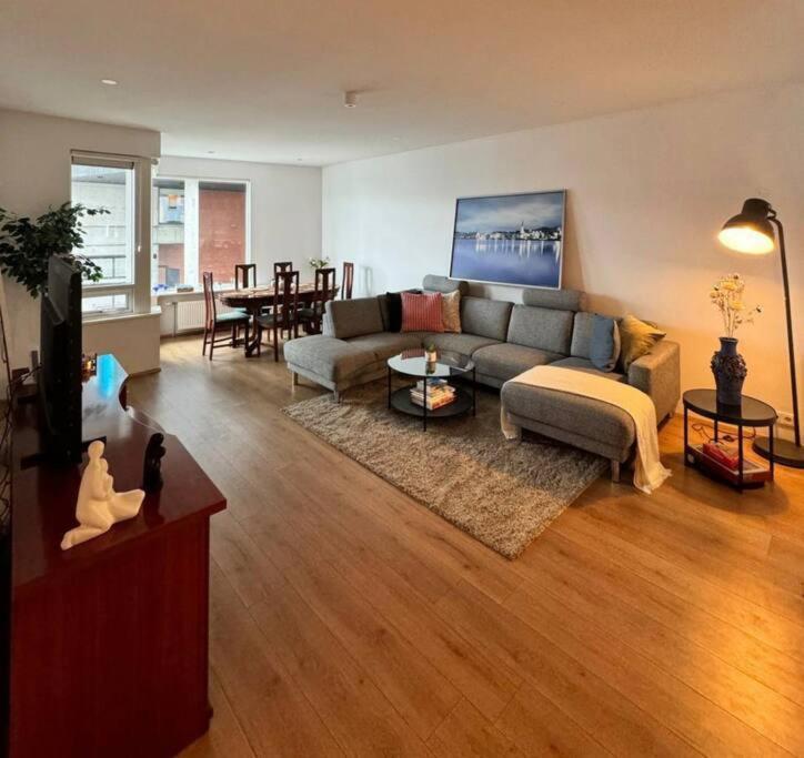 Comfort And Elegance In Downtown,