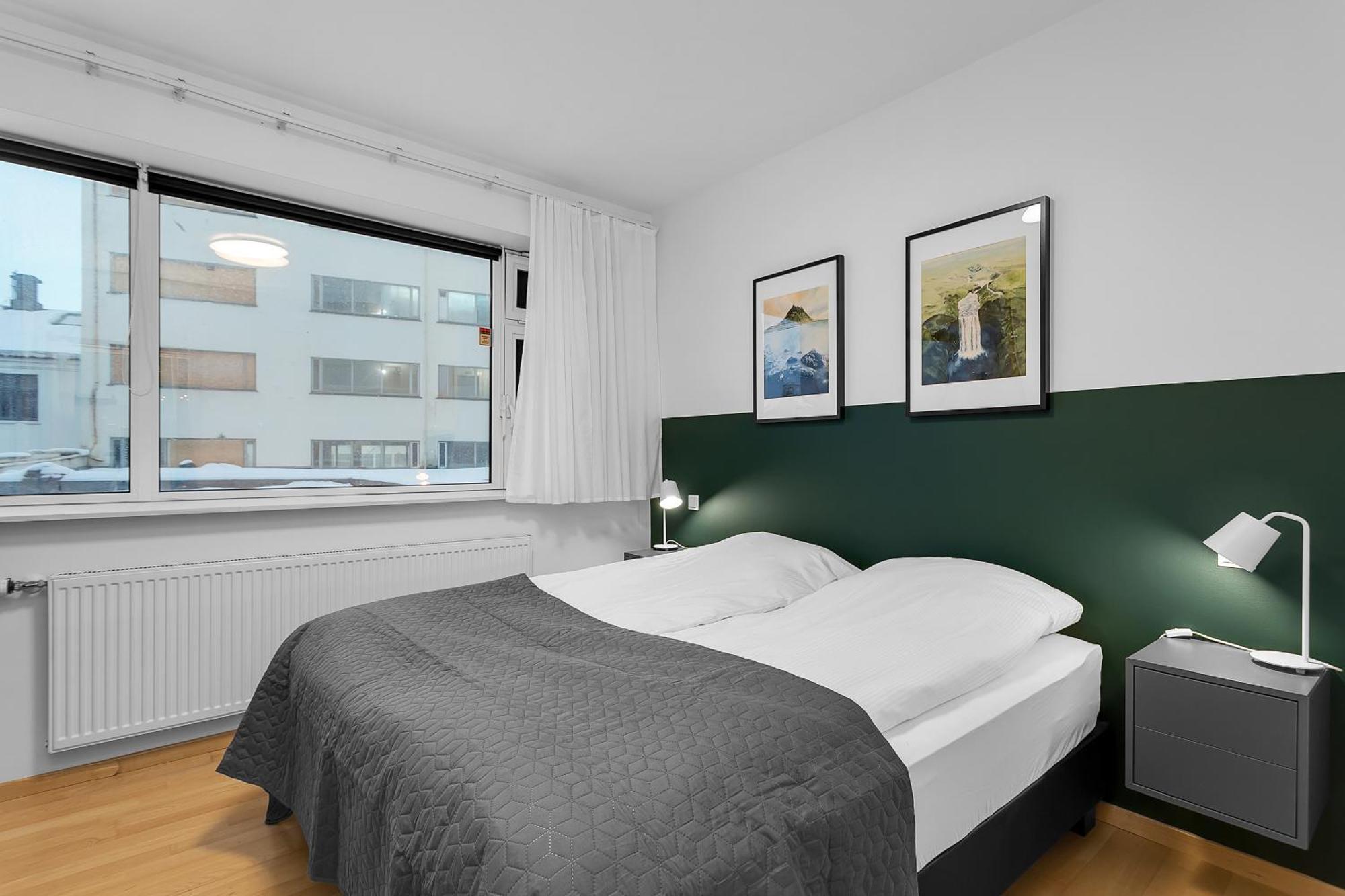Centrally Located Modern 1br *