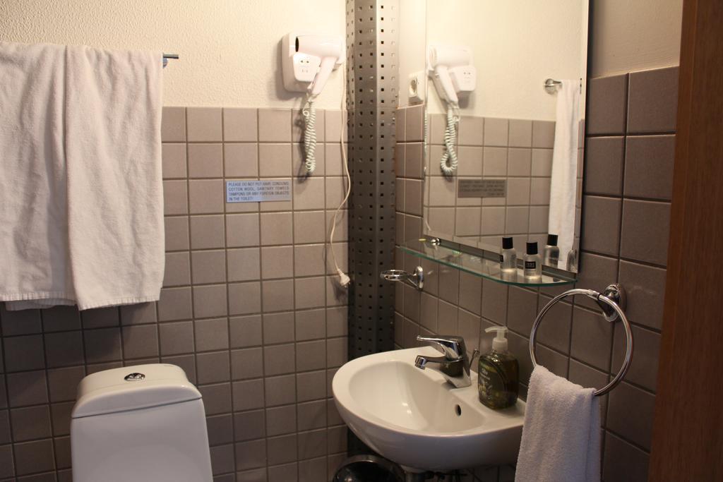 4th Floor Hotel