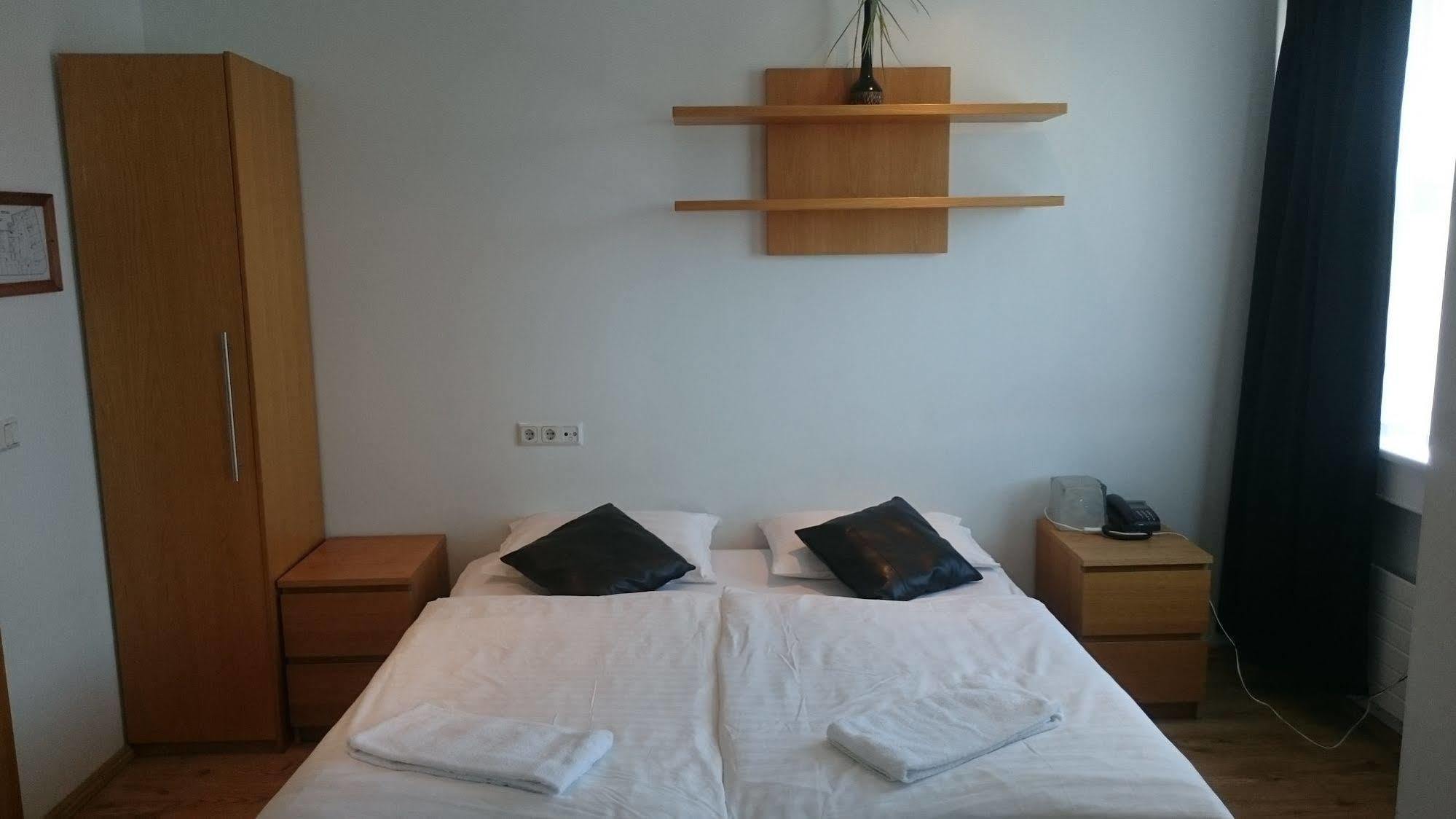 4th Floor Hotel
