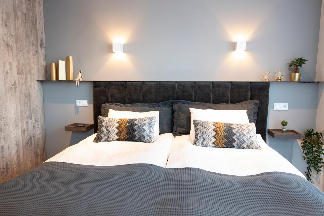 Aparthotel B14 & 4*
