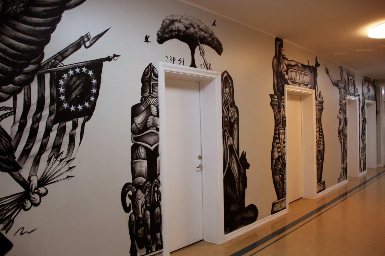 B47 Hostel